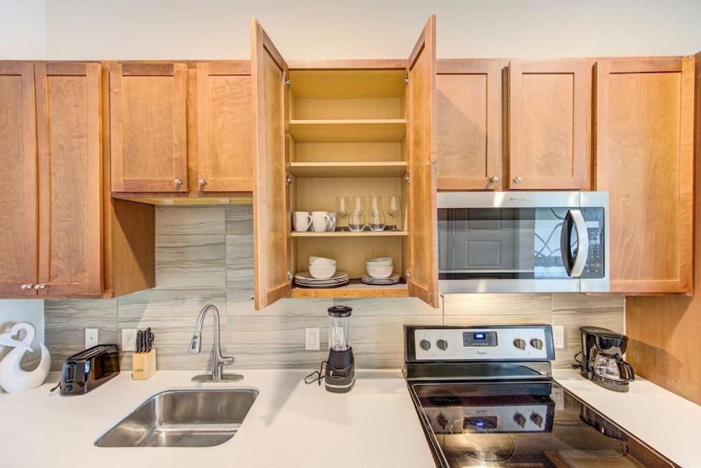 Trendy Downtown 1Bd/Freeparking/Wi-Fi/Pool Appartement Houston Buitenkant foto