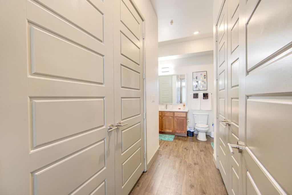 Trendy Downtown 1Bd/Freeparking/Wi-Fi/Pool Appartement Houston Buitenkant foto