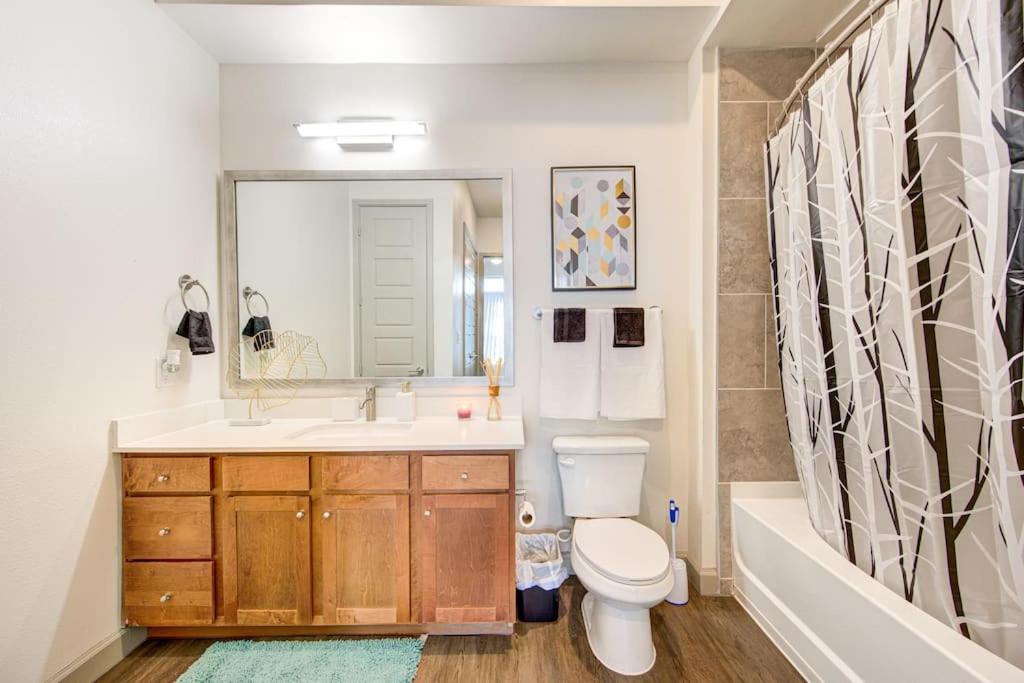 Trendy Downtown 1Bd/Freeparking/Wi-Fi/Pool Appartement Houston Buitenkant foto