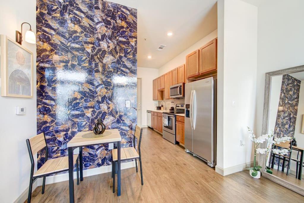 Trendy Downtown 1Bd/Freeparking/Wi-Fi/Pool Appartement Houston Buitenkant foto
